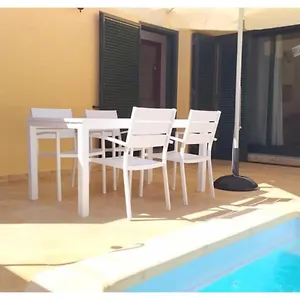 https://anahi-homes-corralejo-villa-dracacena-14.in-canary-islands.com
