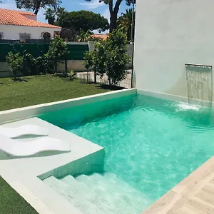Chalet Blanco Con Piscina Privada Сasa de vacaciones